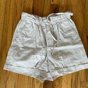 Uniqlo paper bag shorts - size XS